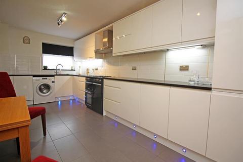 2 Bawdsey Close, Stevenage, SG1 2LA