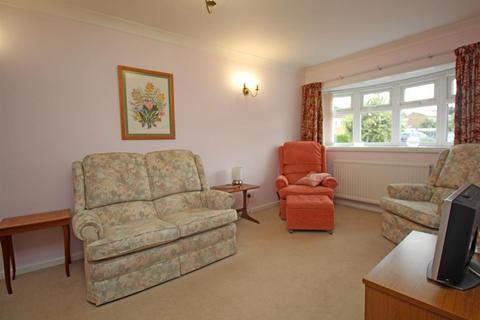 2 Bawdsey Close, Stevenage, SG1 2LA