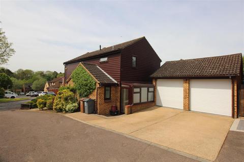 95 Downlands, Stevenage, SG2 7BJ