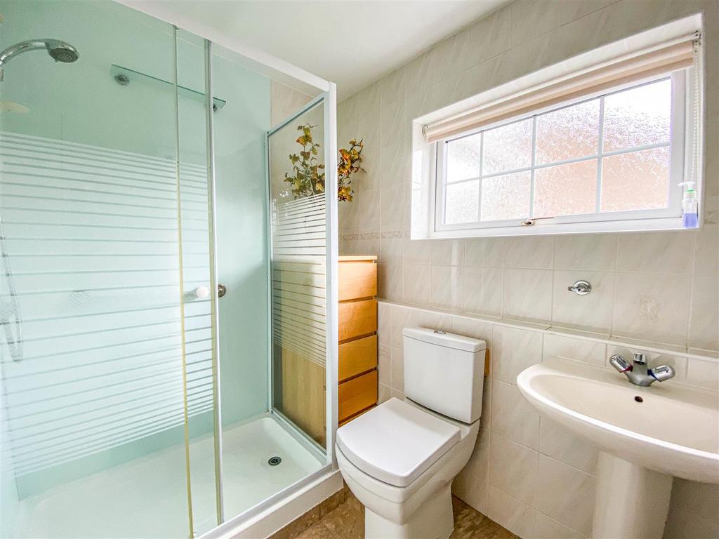 Shower Room.JPG