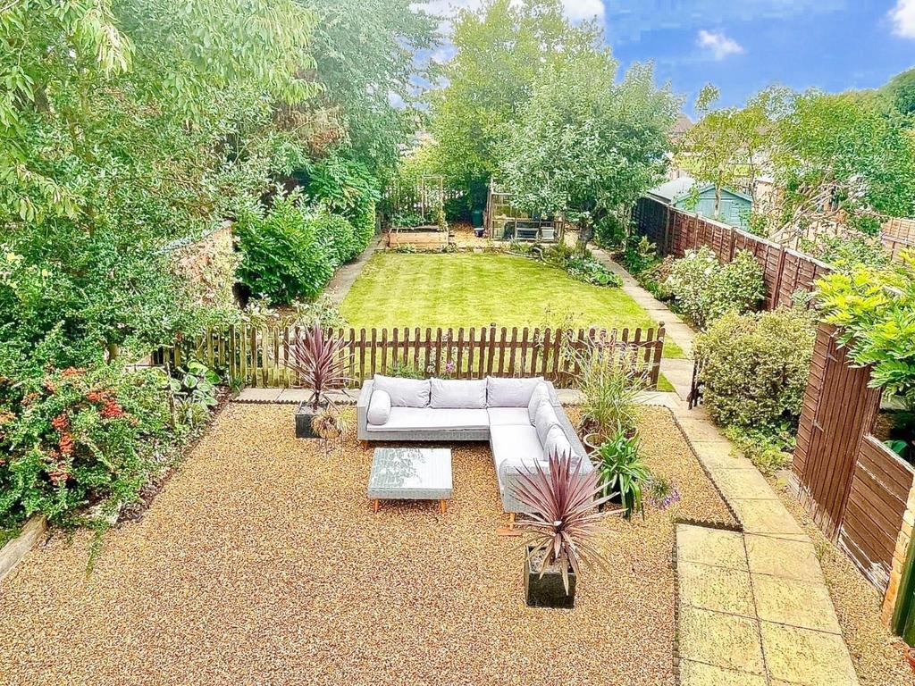 Northampton Road, Brixworth... 4 bed semidetached house £550,000