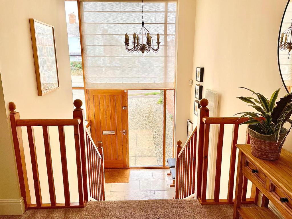 Northampton Road, Brixworth... 4 bed semidetached house £550,000