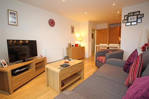 2 bedroom flat for sale - Woolners Way, Stevenage, SG1 3AD