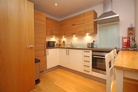 2 bedroom flat for sale - Woolners Way, Stevenage, SG1 3AD