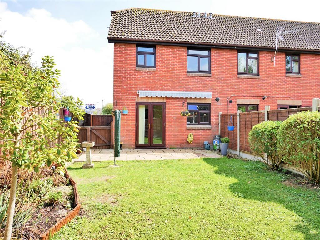 Guthrie Close, Calne 3 bed semidetached house for sale £259,500