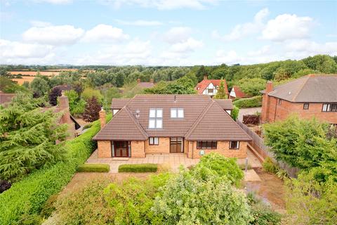 5 bedroom detached house for sale - Spyglass Hill, Collingtree Park, Northampton, Northamptonshire, NN4