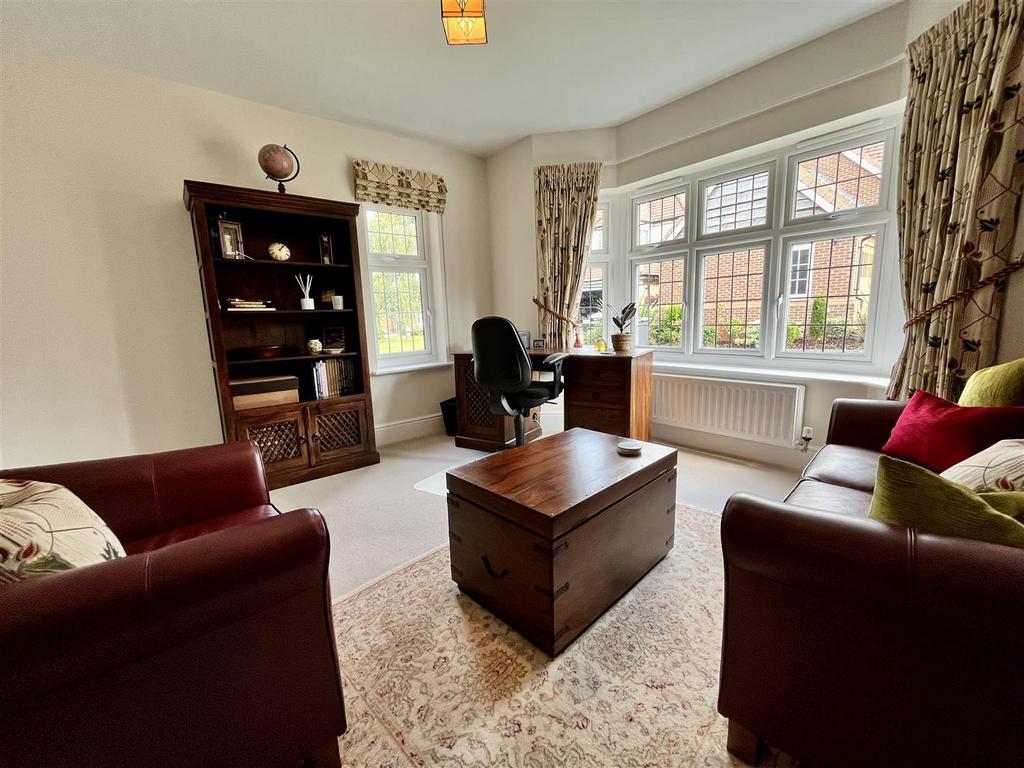 Second sitting room