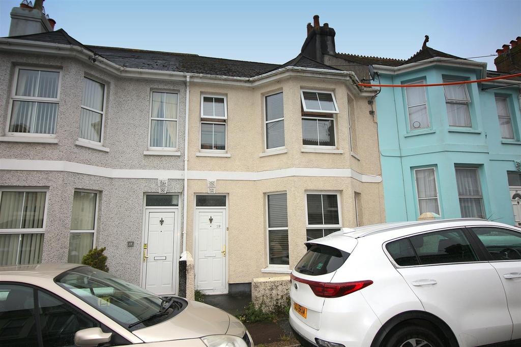 Victoria Road, Saltash 3 bed terraced house £235,000