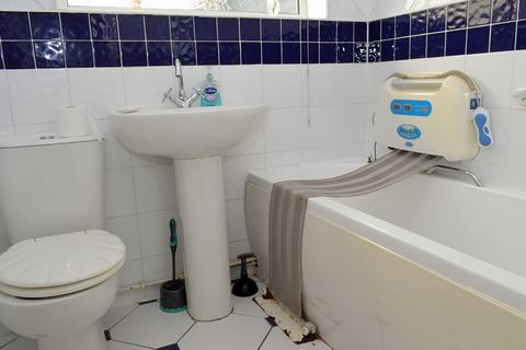 9 Severn Road, Oldham, OL8 3PU