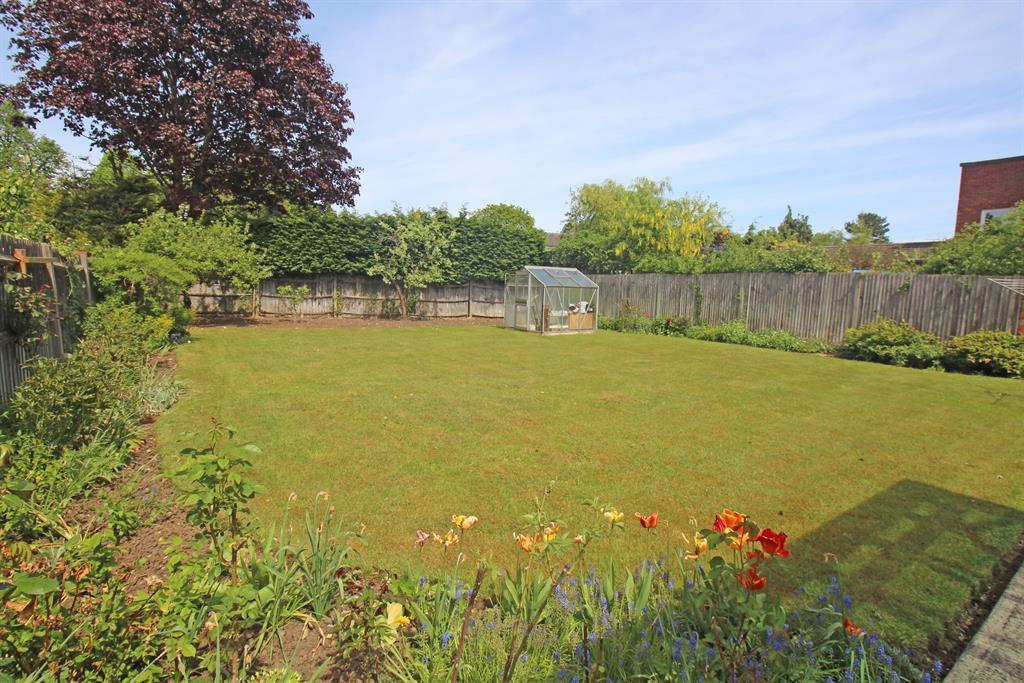 Whitney Drive, Stevenage, SG1 4BL 4 bed detached house £750,000