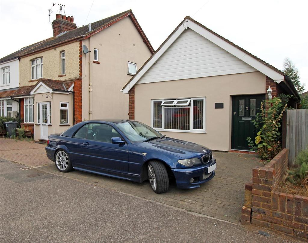 Fairview Road, Stevenage, SG1 2NP 2 bed detached bungalow for sale £435,000