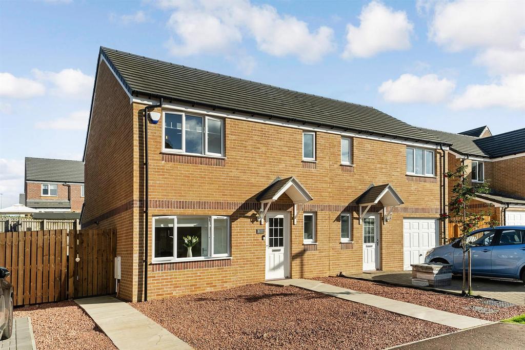 Ormonde Wynd, Larkhall 3 bed semidetached house £199,995