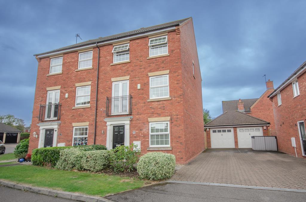 Britannia Close, Downend, Bristol, BS36 1AR 4 bed townhouse £465,000