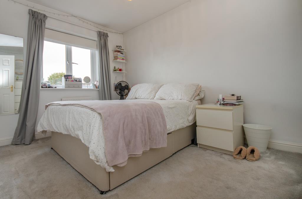 Bed 3.jpg