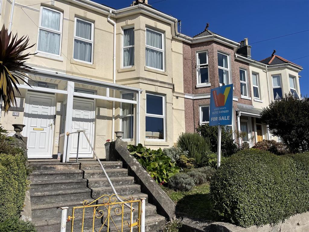 Callington Road, Saltash 3 bed terraced house £264,500