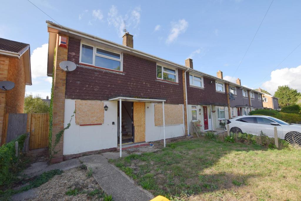 Elm Crescent, Hythe, Southampton 3 bed house £200,000