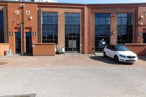 Warehouse to rent - Chester Road, Manchester
