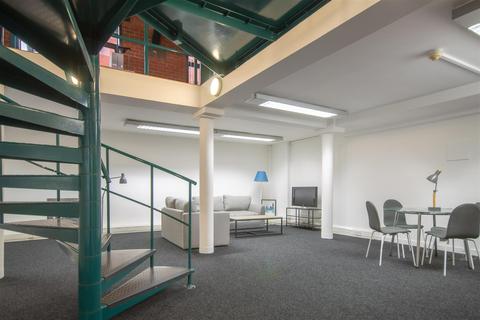Office to rent - Chester Road, Manchester