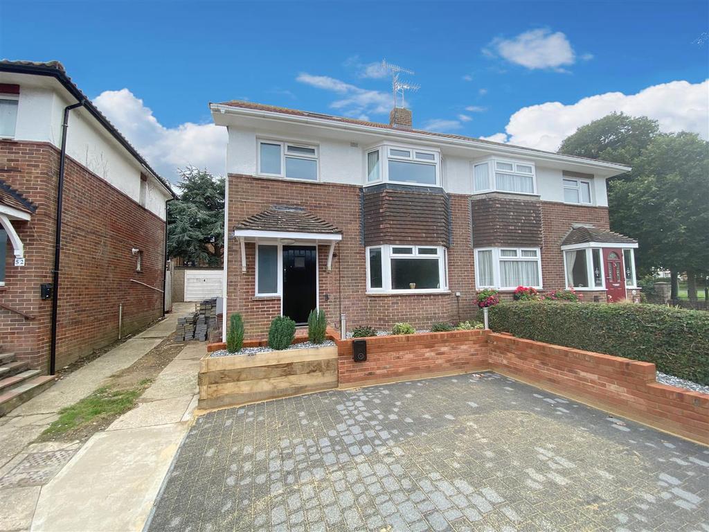 East Street, Littlehampton 5 bed semidetached house £500,000