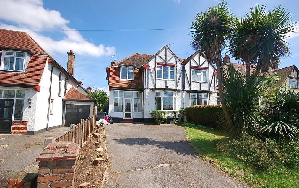 Rayleigh Road, Benfleet 4 bed semidetached house £525,000