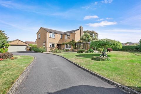 3 bedroom detached house for sale, Springbank Road, Cheltenham