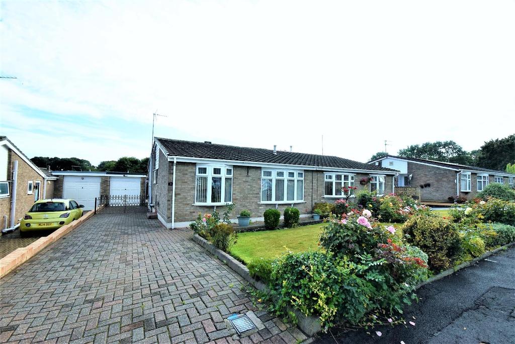 Whitelea Close, Peterlee, County Durham, SR8 5TH 2 bed bungalow for