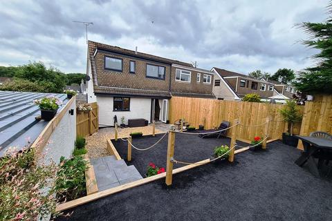 82 Hendre Road, Pencoed, Bridgend, CF35 6TN