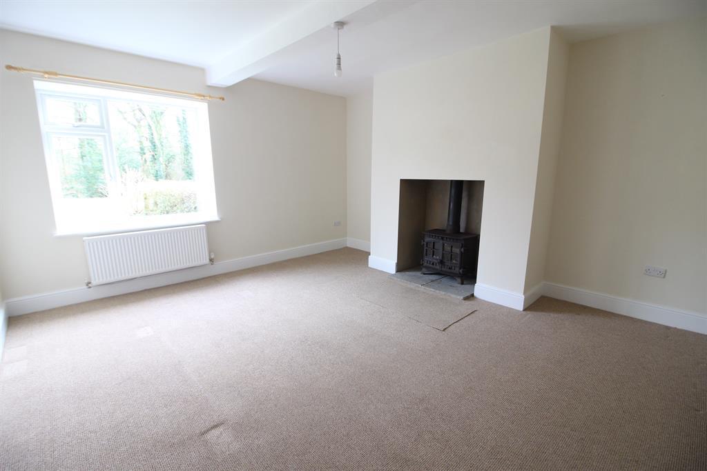 Babworth, Retford, DN22 8JR 3 bed semidetached house £925 pcm (£213 pw)
