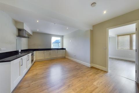 2 bedroom flat to rent - Apt 7 Endcliffe Court, Deepdale, Ashford Road, Bakewell, Derbyshire, DE45 1GT