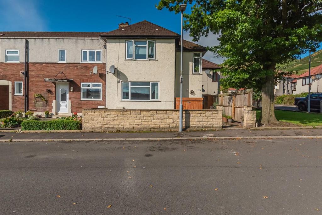 Jamieson Gardens, Tillicoultry 3 bed end of terrace house £124,995