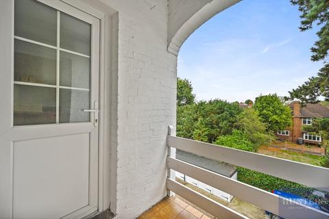 Flat 6, Raleigh House Watts Road, Thames Ditton, KT7 0DB