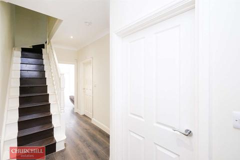 105 Gloucester Road, London, E17 6AF