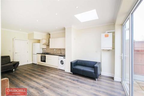105 Gloucester Road, London, E17 6AF