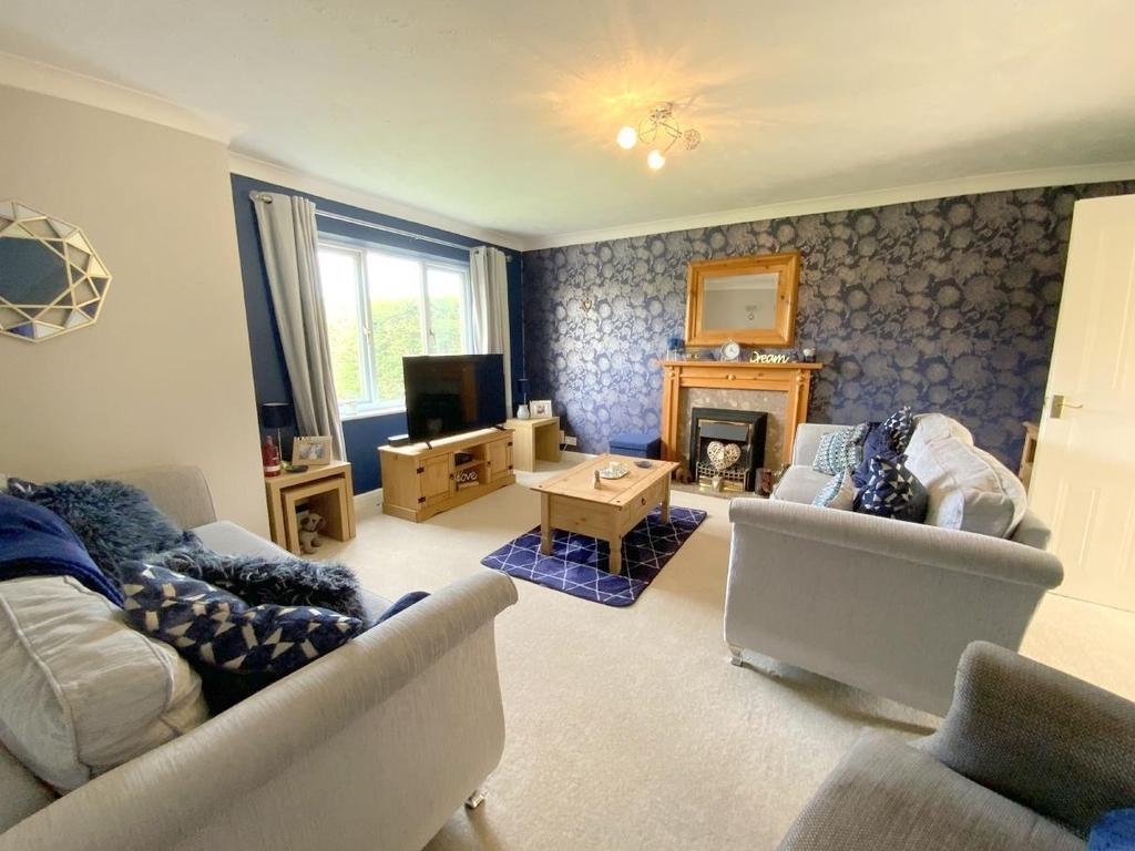 Defender Drive, Grimsby 4 bed detached house for sale £235,000