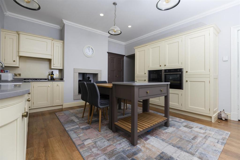 Acre House, Savile Road, Hebden Bridge 5 bed detached house for sale