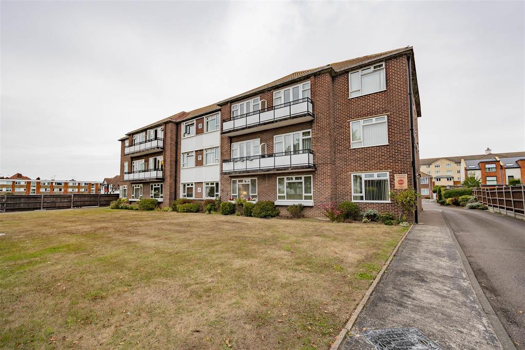 Winton Lodge, Imperial Avenue, Chalkwell 2 bed apartment for sale £