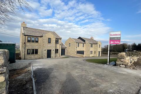 2, Wilsden View Back Lane, Allerton, Bradford, BD15 9AB