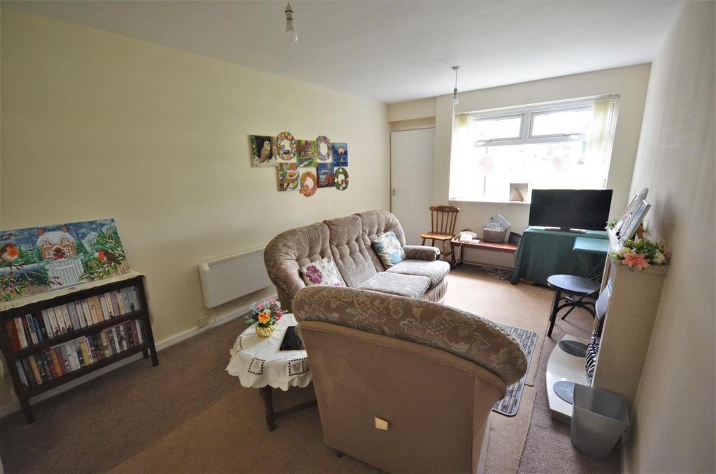 Sandyfields Road, Sedgley 2 bed flat £140,000