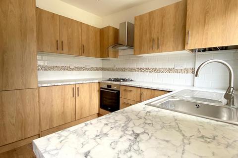 3 bedroom semi-detached house to rent - Rosebery Road, Kingston Upon Thames, KT1 3LJ