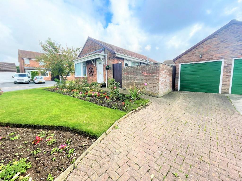 Fox Howe, Coulby Newham, Middlesbrough 2 bed detached bungalow for sale