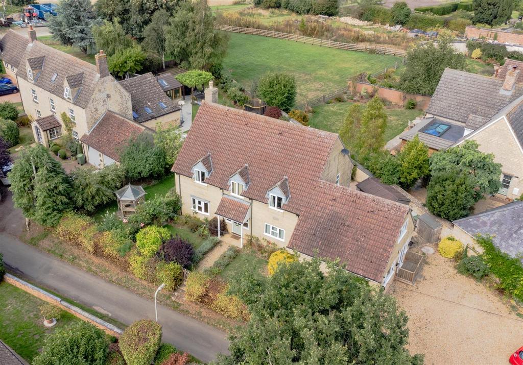 Main Street, Barrow, Rutland 5 bed detached house for sale £600,000