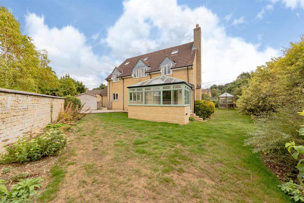 Main Street, Barrow, Rutland 5 bed detached house £600,000