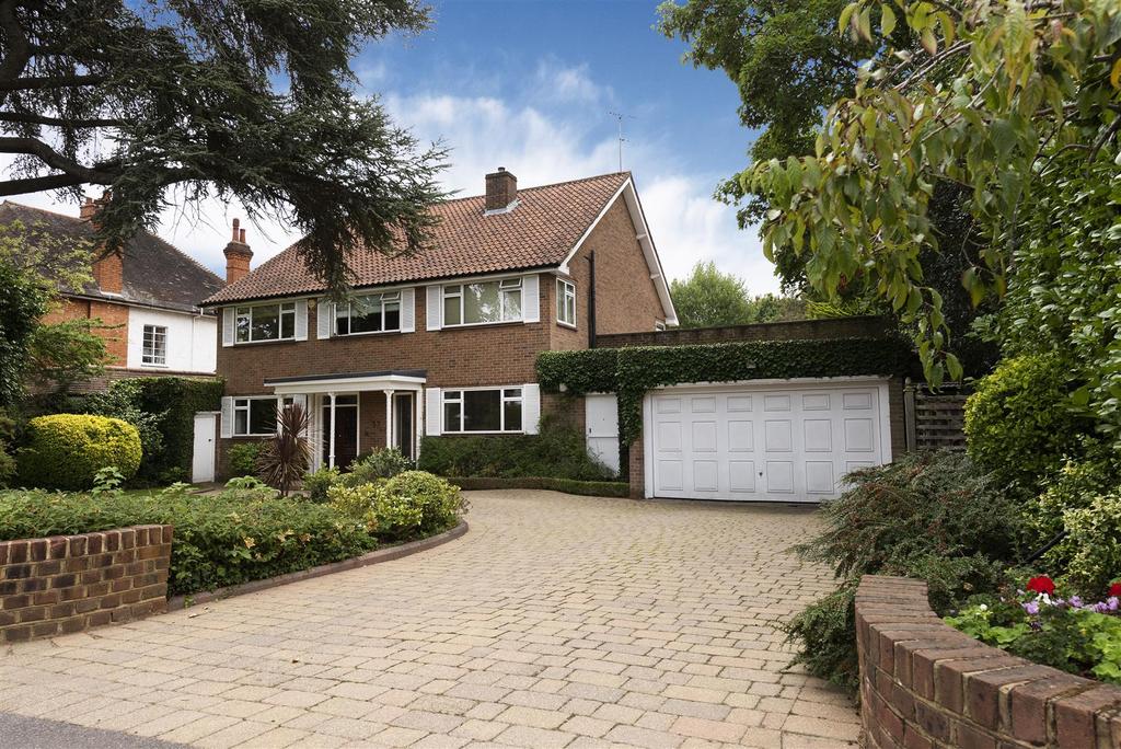 Stormont Road, N6 6 bed detached house - £6,000,000