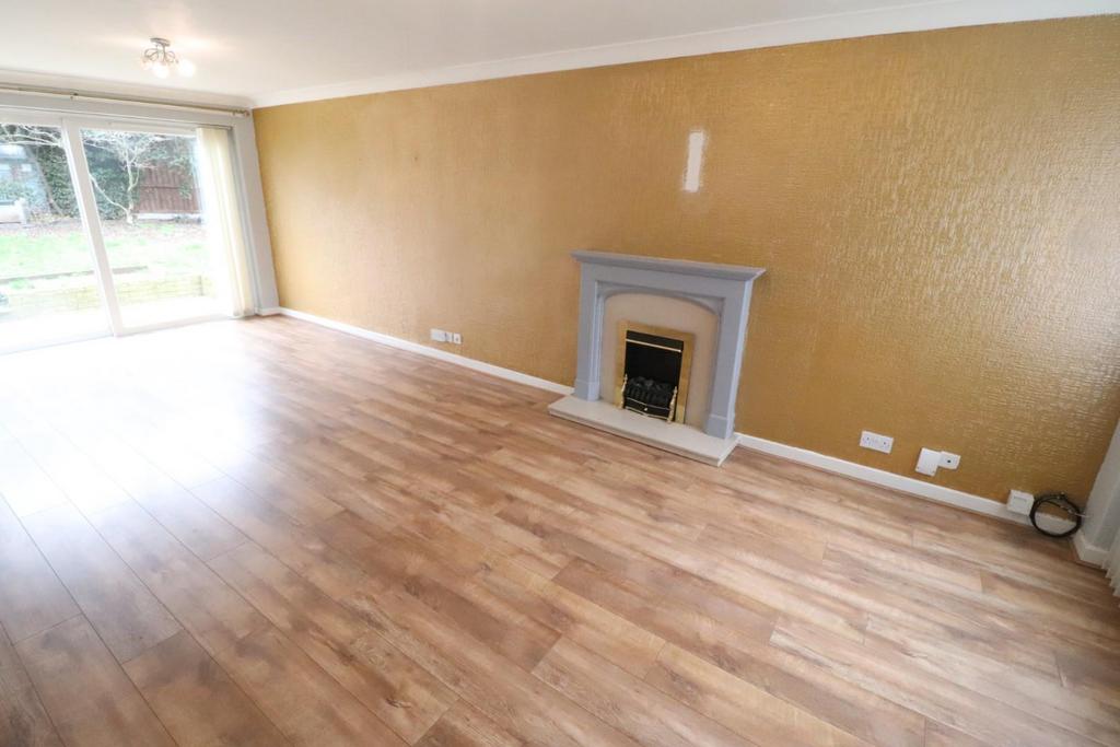 Pembroke Close, Warwick 3 bed detached house £395,000