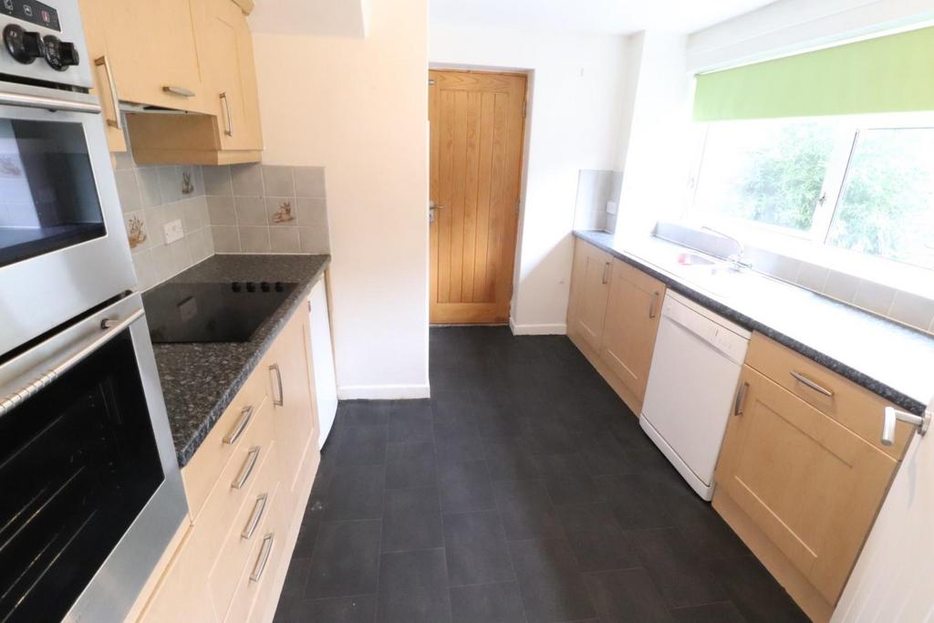 Pembroke Close, Warwick 3 bed detached house £395,000