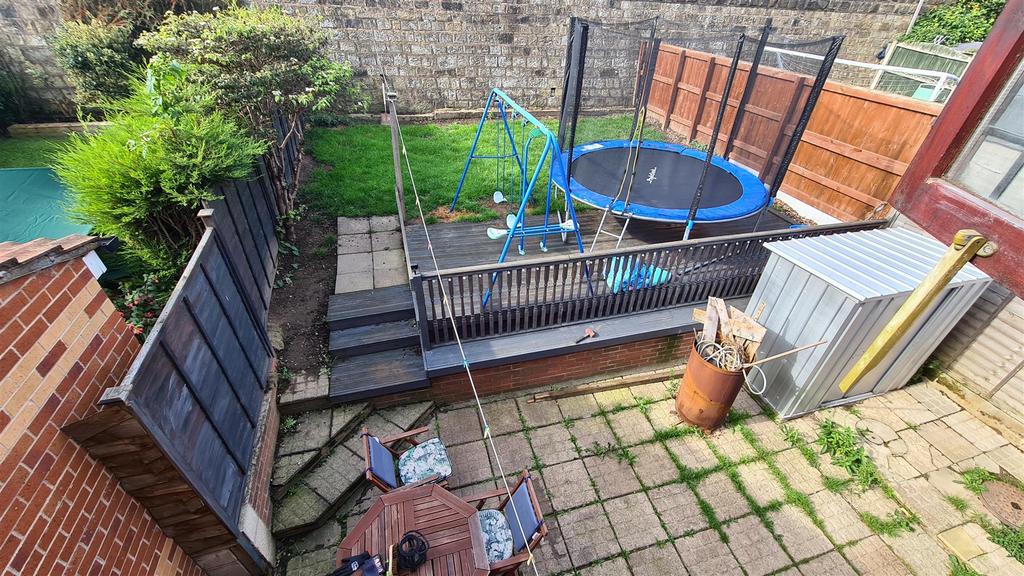41 brookfield close - rear.jpg