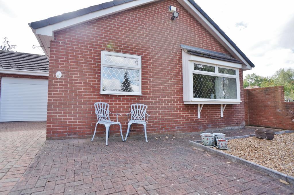 Tall Trees Drive, Featherstone... 2 bed detached bungalow £250,000