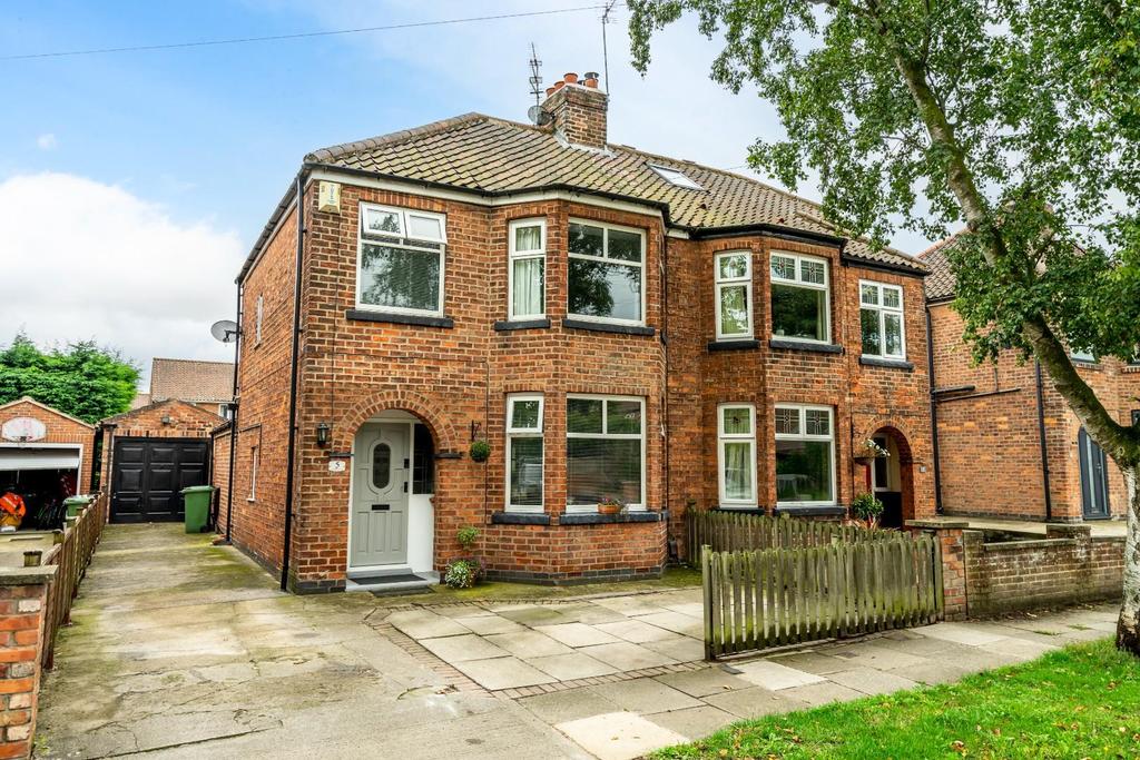 Grantham Drive, Holgate, York 3 bed semidetached house £380,000