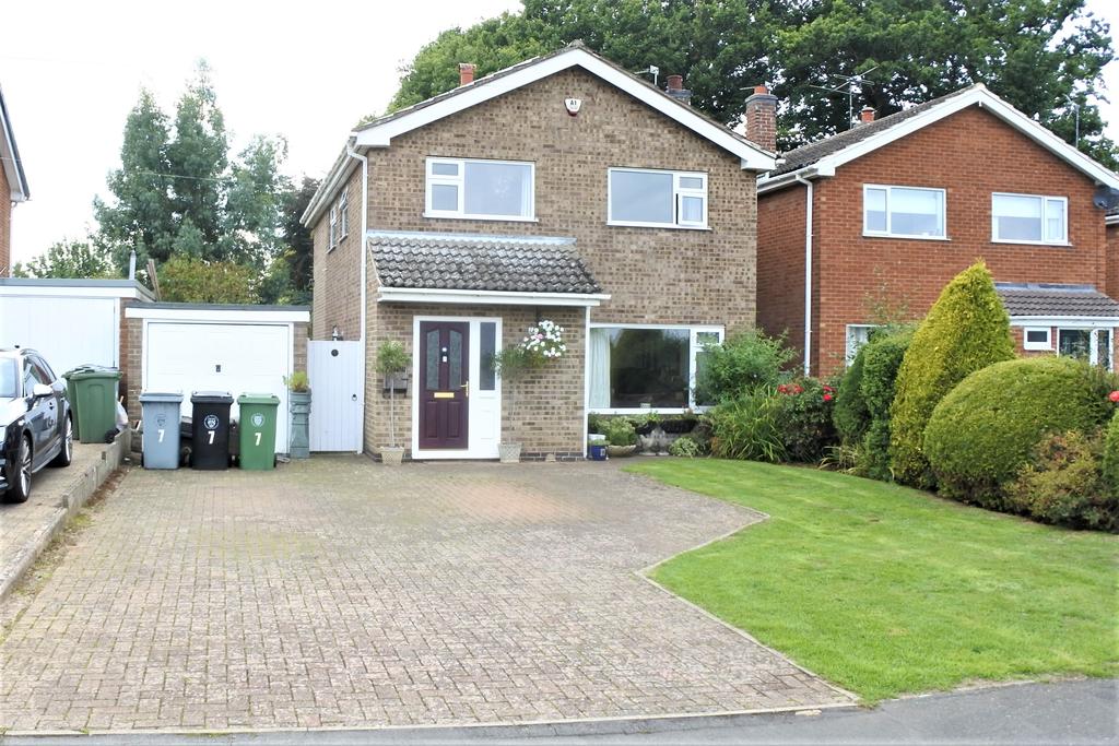 Parklands Drive, Harlaxton, NG32 4 bed detached house for sale £350,000