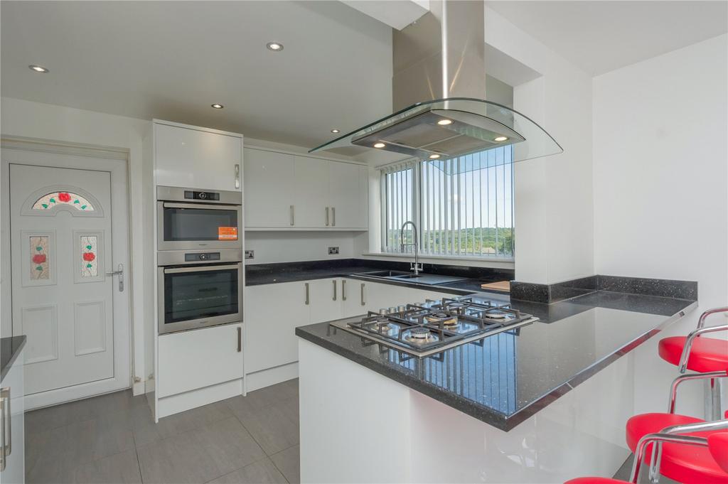 Quaker Lane, Cleckheaton, West... 4 bed detached house £285,000